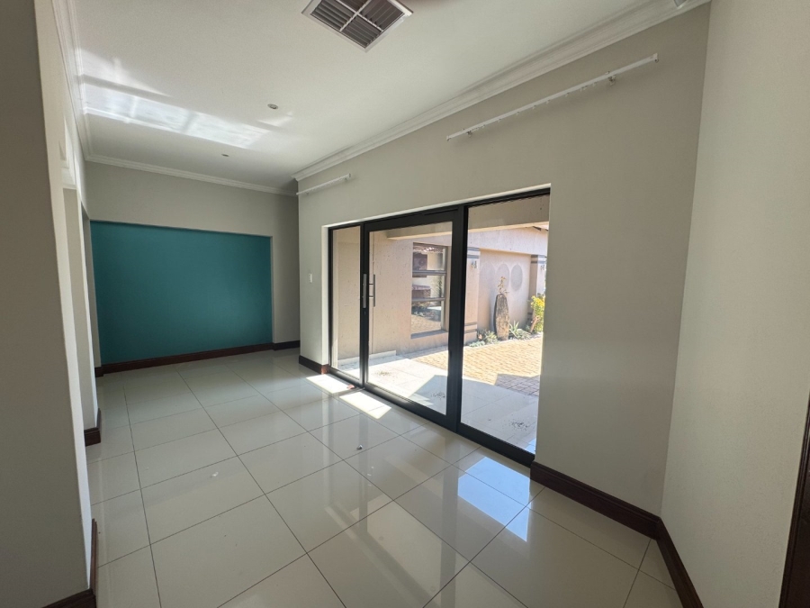 To Let 4 Bedroom Property for Rent in Pecanwood Estate North West